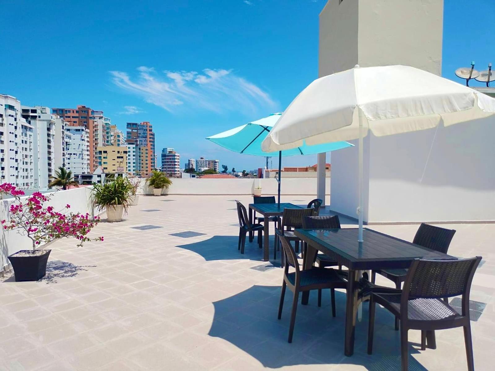 Alojate A Una Calle De La Playa Y Malecon Salinas  Buitenkant foto
